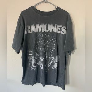 Pull and Bear: Ramones T-shirt